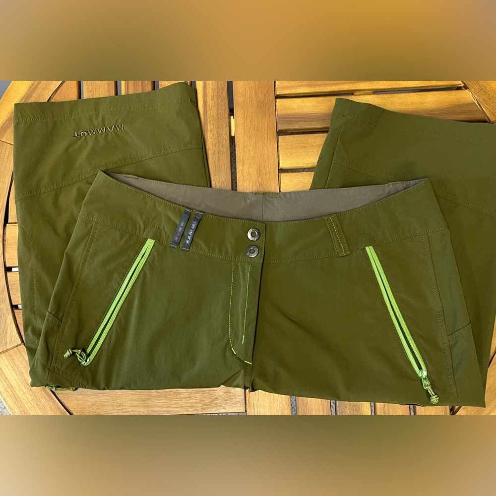 Mammut shorts NWOT